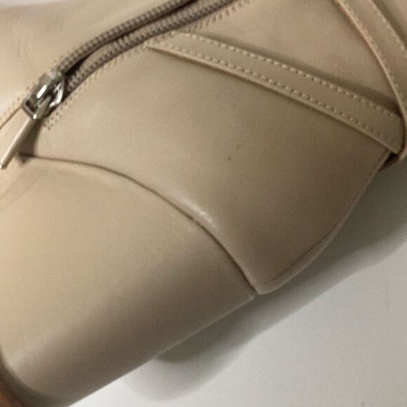 Lola Cruz Anthropologie Tall cream Wedge boot. Size 6 1/2. Retails $420 - Picture 8 of 8